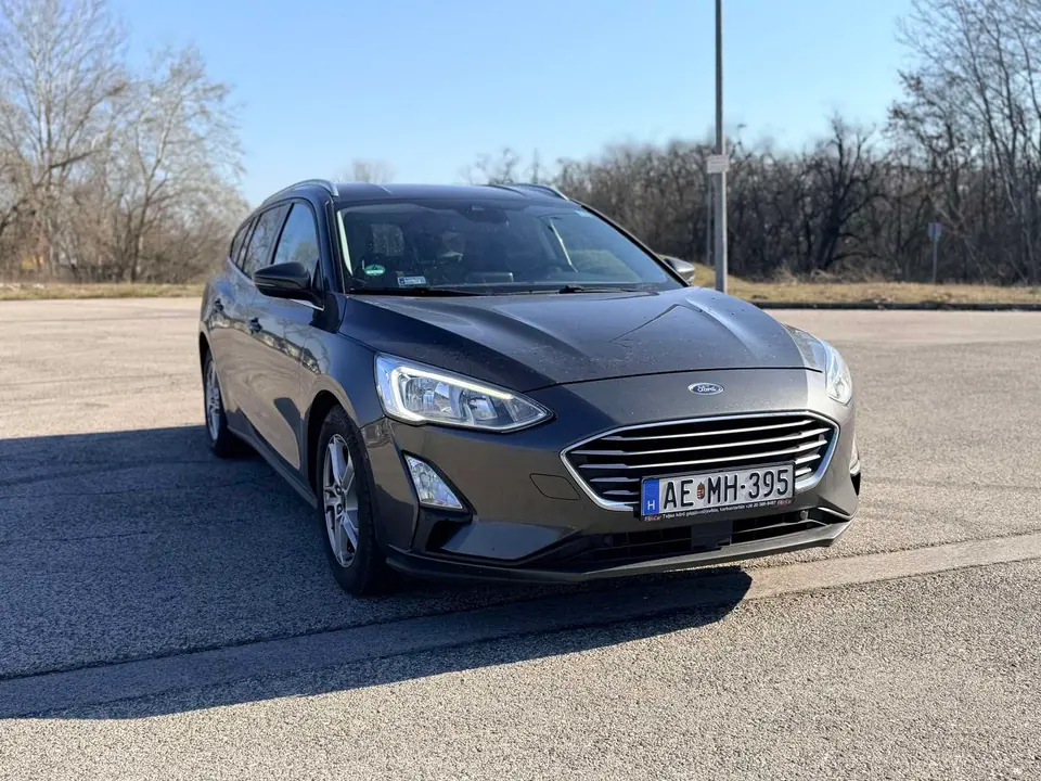 Compact M fotó 1